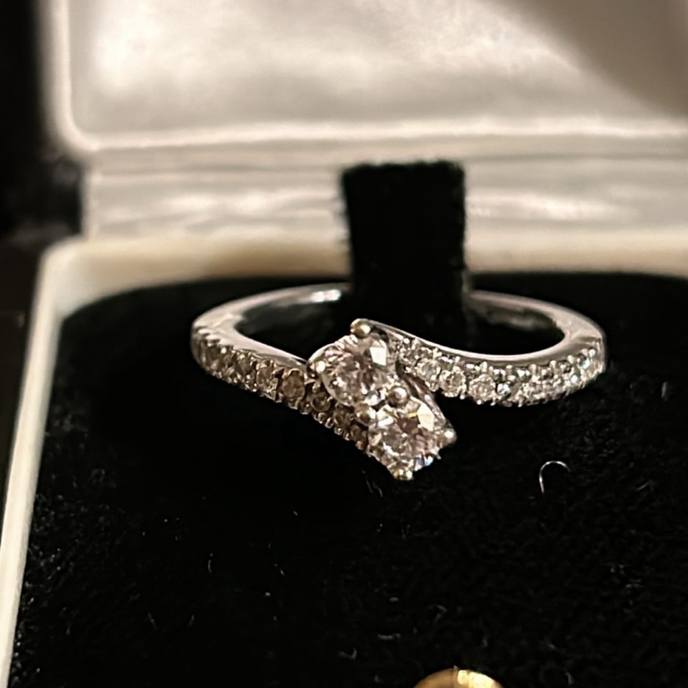 Ever us ring